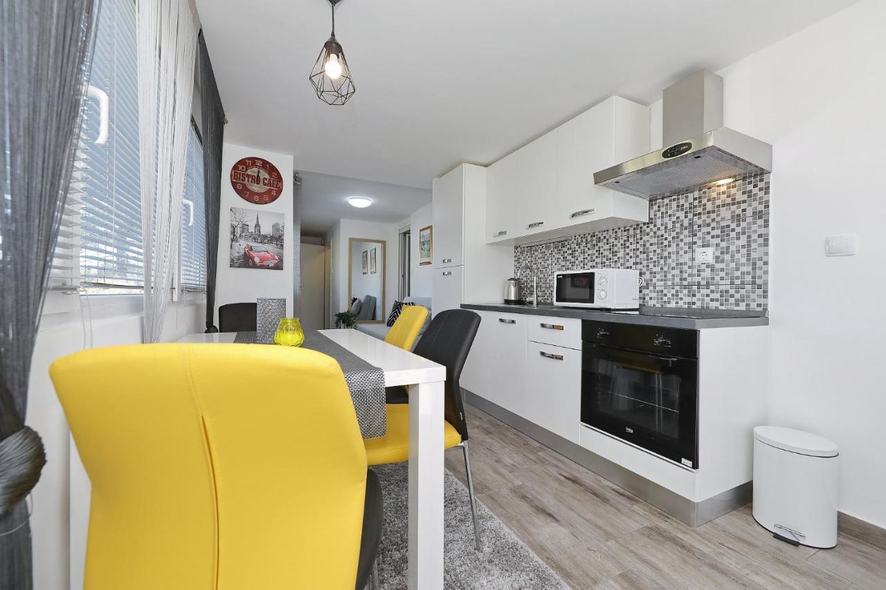 Apartmani Nella ヴィル 部屋 写真